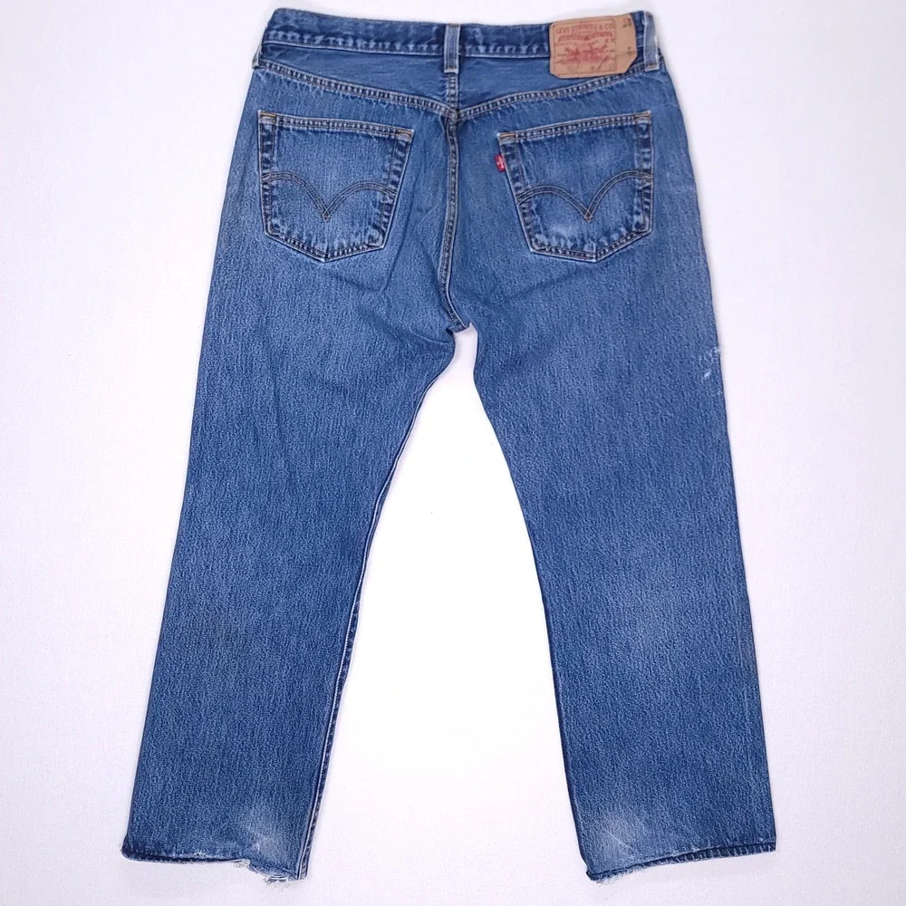 Levis size tag
